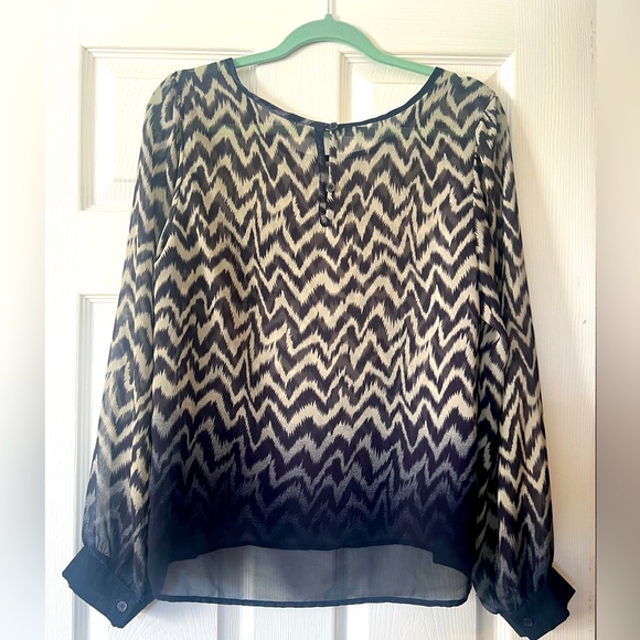 Sheer blouse with ombre zig-zag pattern, Collective Concepts, L - Picture 2 of 3
